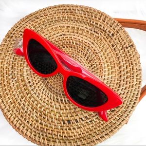 Accessories - Retro CatEye Frame Sunglasses Accessories - Retro CatEye Frame Sunglasses